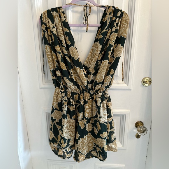 Dress Forum Summer Romper NWT - Picture 9 of 15